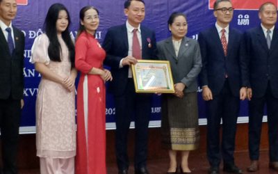 ກະຊວງ ຖວທ ປະດັບຫລຽນໄຊແຮງງານ